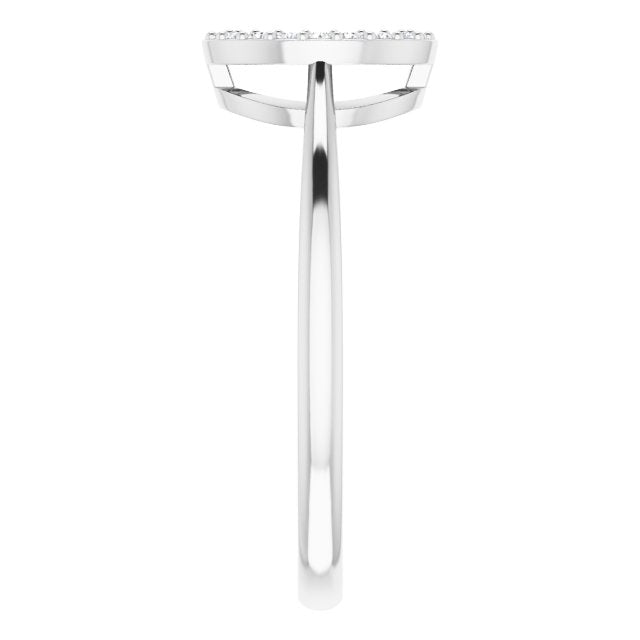 14K White 1/10 CTW Diamond Circle Ring